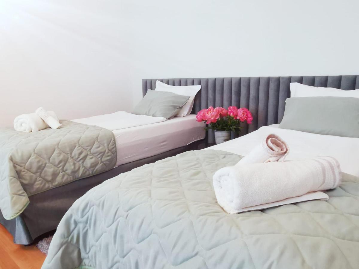 Point Apartment *